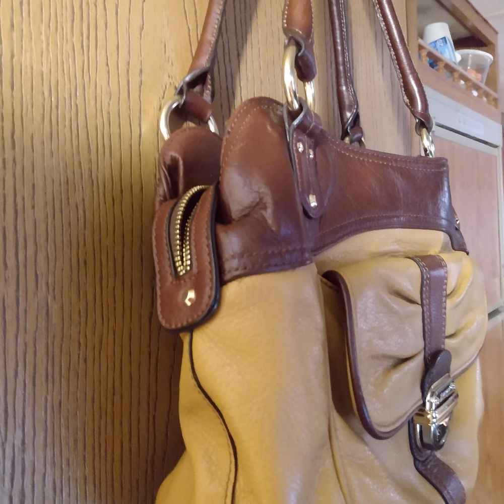 Designer 👜 handbag - Picture 3 of 4